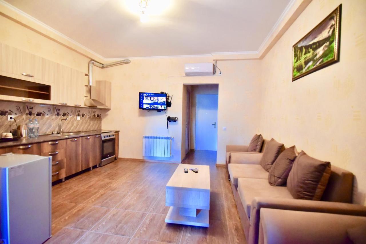 Hotel Blue Ridge Tiflis Dış mekan fotoğraf